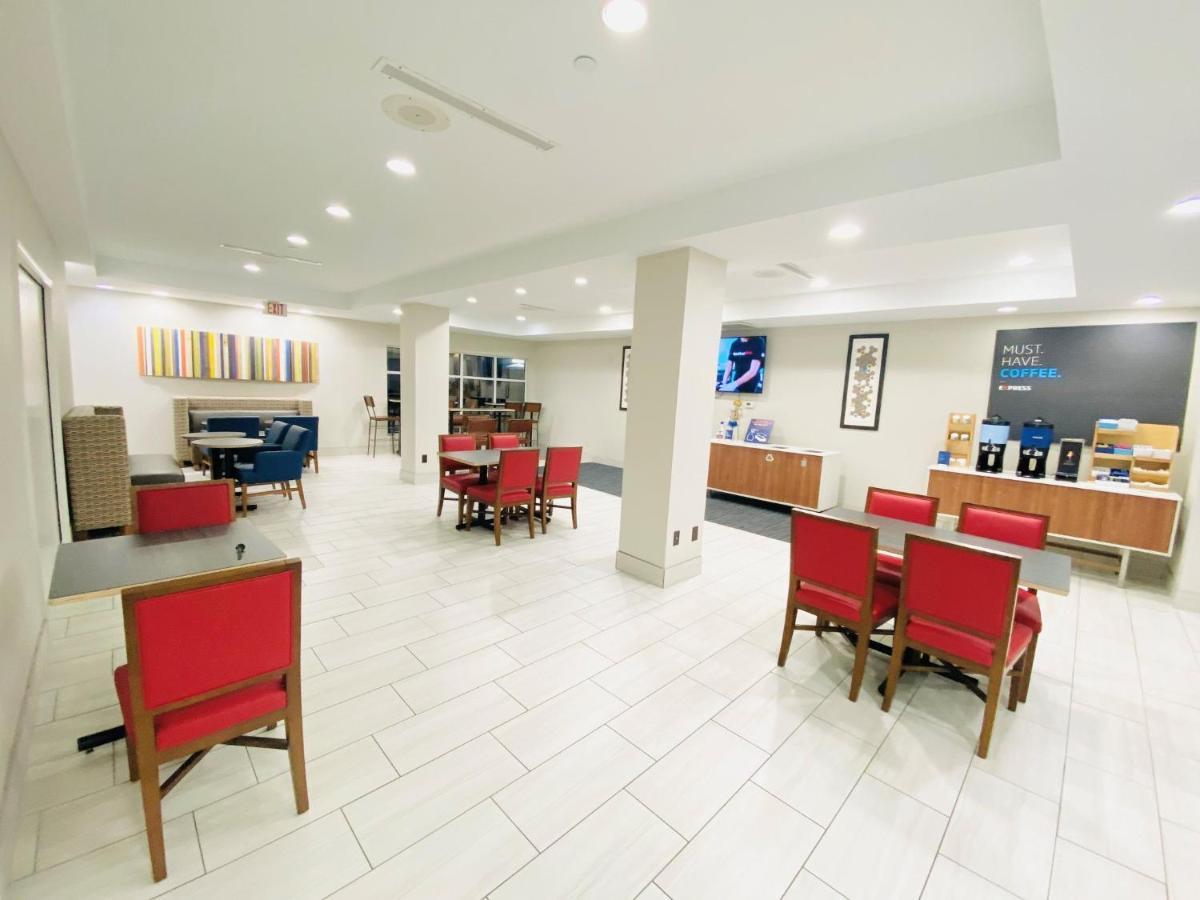 Holiday Inn Express & Suites Houston East - Baytown, An Ihg Hotel Dış mekan fotoğraf